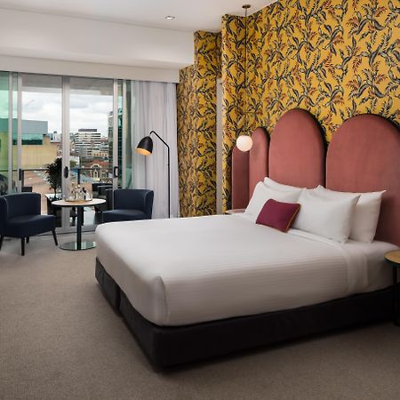 Ovolo The Valley Brisbane Exteriér fotografie A room at the hotel