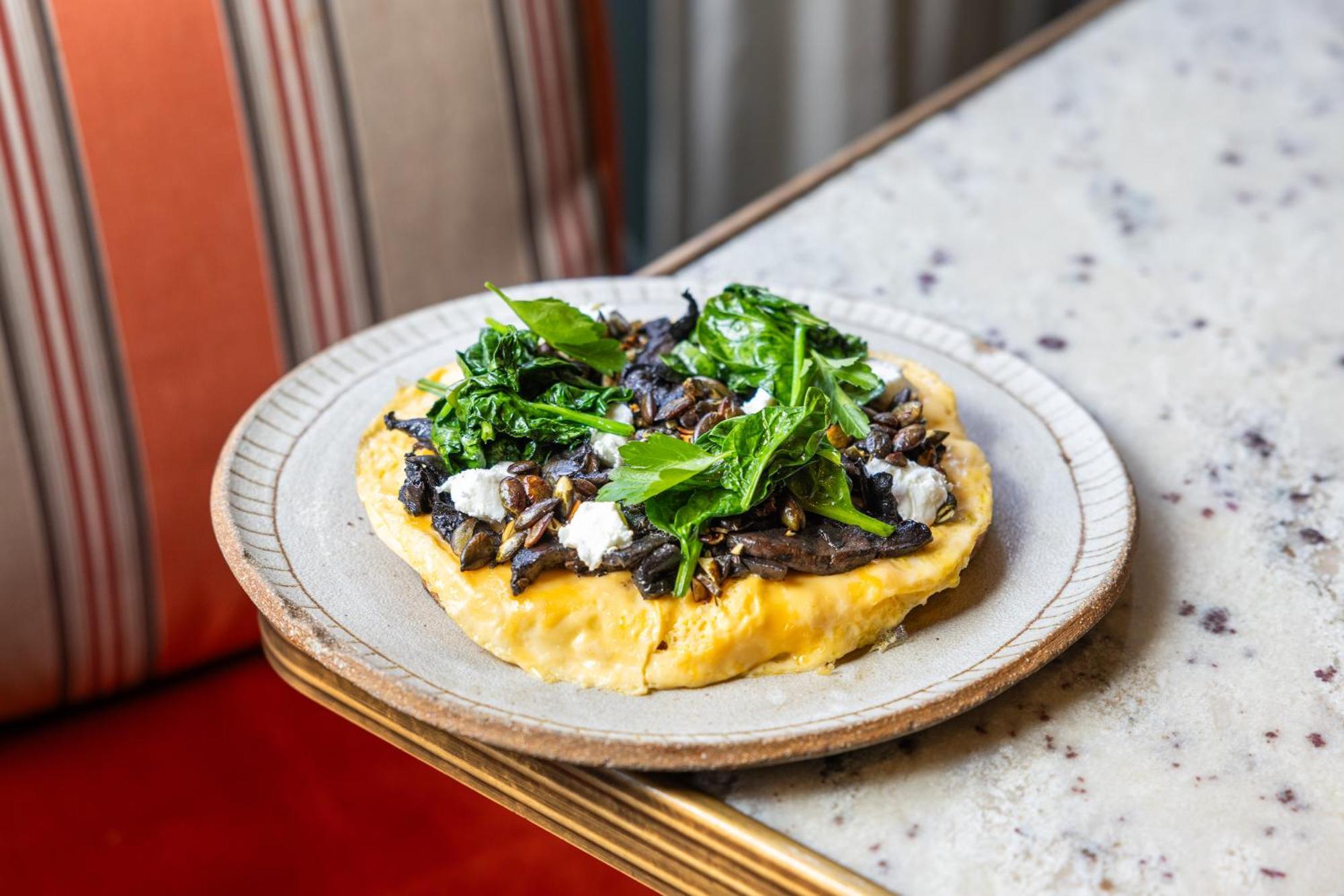 Ovolo The Valley Brisbane Exteriér fotografie A mushroom and kale omelette